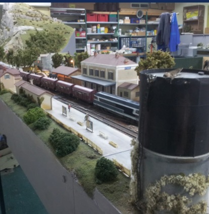 L Rive Droite la gare de st peray 2